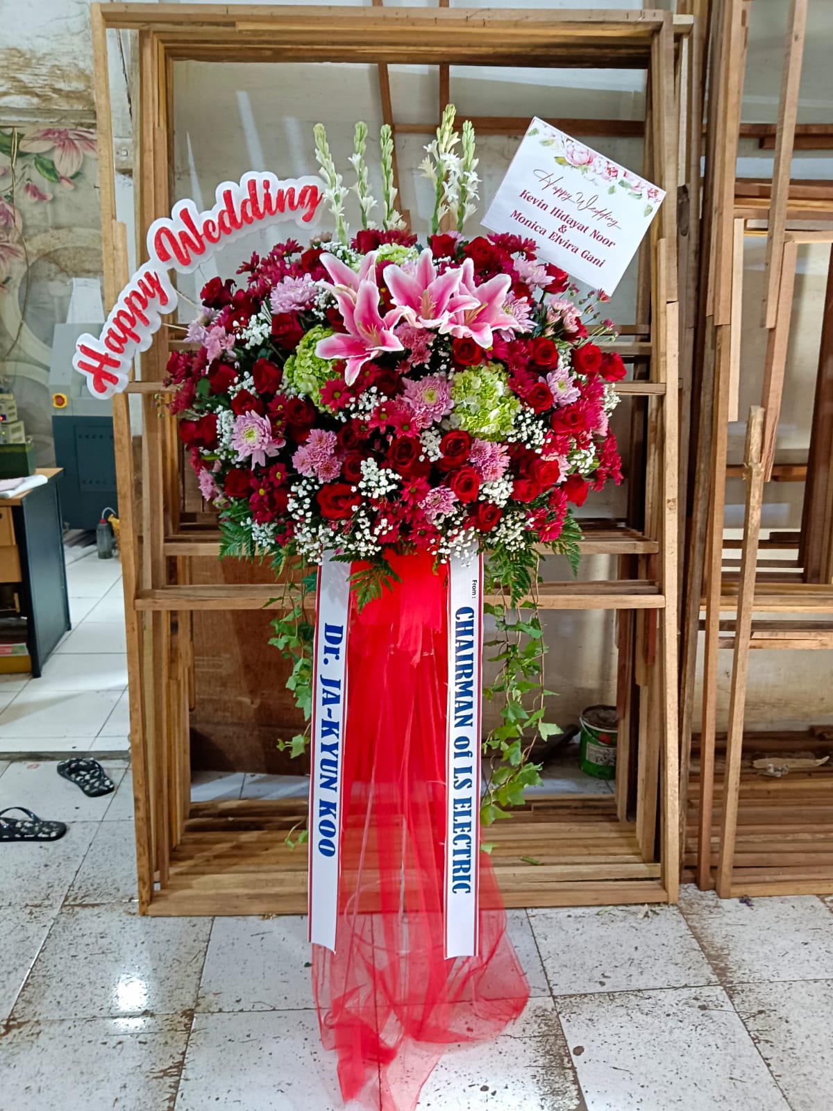 Karangan Bunga Happy Wedding 